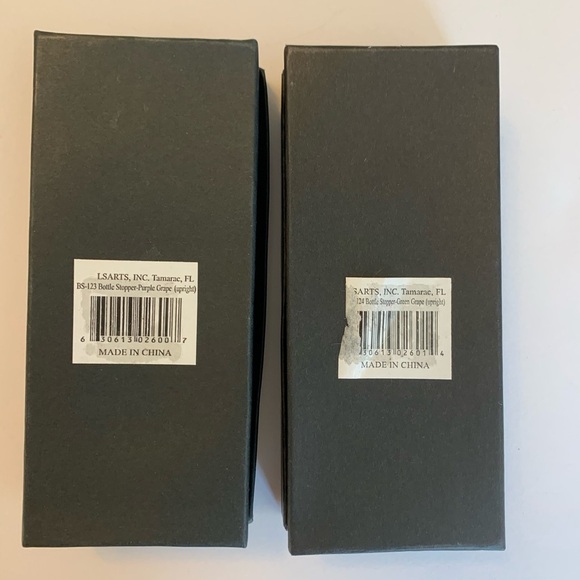 2 LSArts grape wine stoppers NWT - Picture 4 of 4